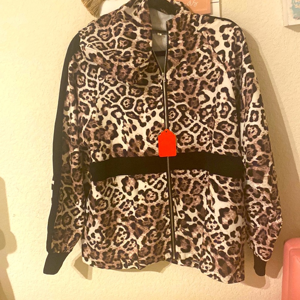 Hoodie light jacket.  S